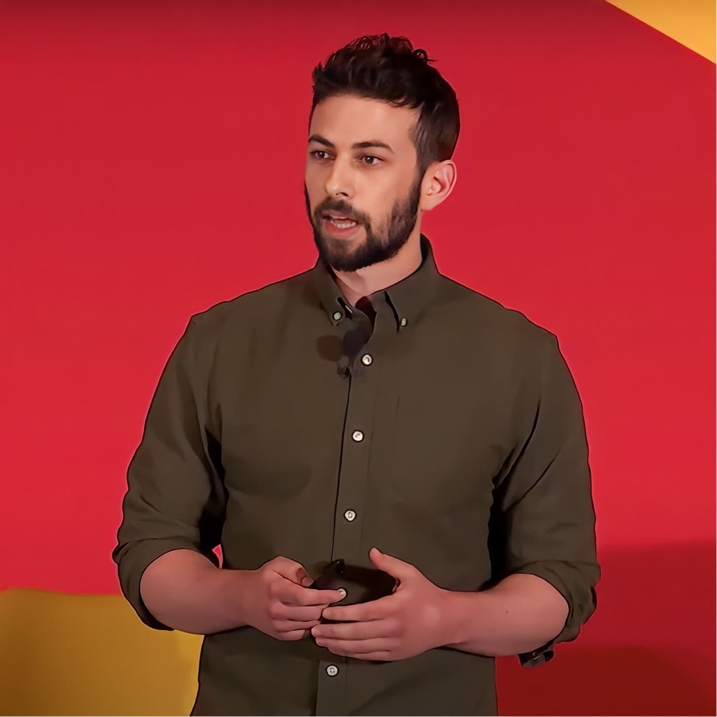 Cyrus on stage at Google Cloud Next 2023